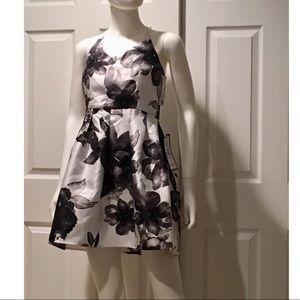 Crystal Doll Sz 7 Pleated Cocktail Party Dress